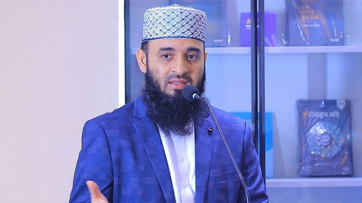 ভূমিকম্পে কাঁপল দেশ; আতঙ্কের মাঝেই গুরুত্বপূর্ণ বার্তা দিলেন আজহারী