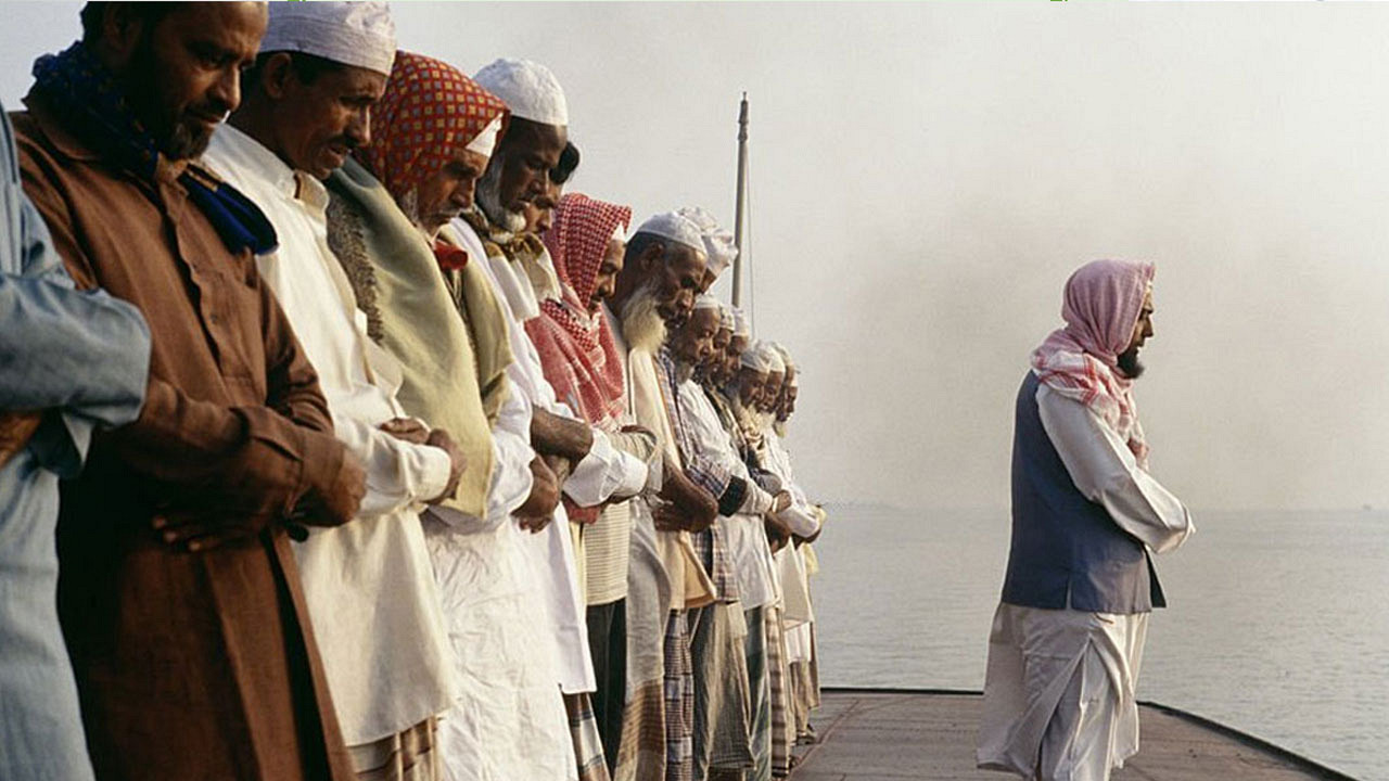 আজকের ফজরের নামাজের শেষ সময়: (শুক্রবার, ২১ নভেম্বর ২০২৫)