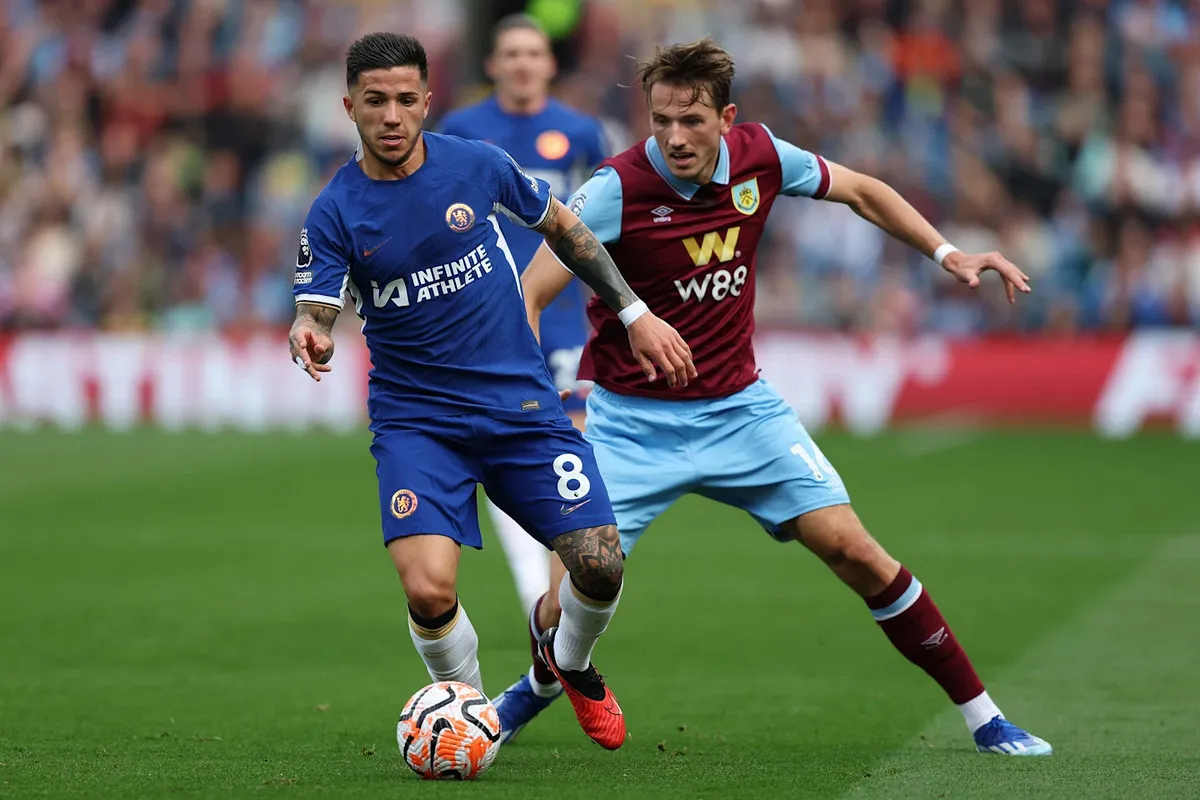 burnley vs chelsea: নাটকীয় ভাবে ২ গোলে শেষ হলো ম্যাচ জানুন ফলাফল