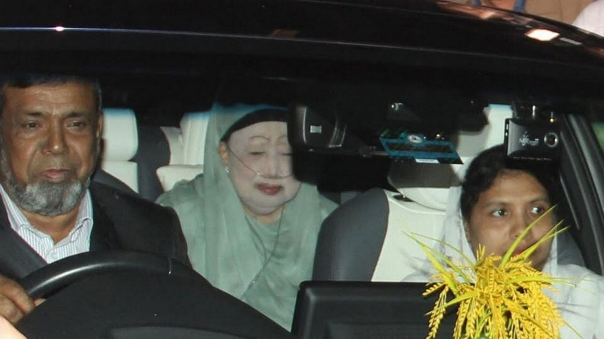 হাসপাতালে নেয়া হলো বিএনপি প্রধান খালেদা জিয়াকে