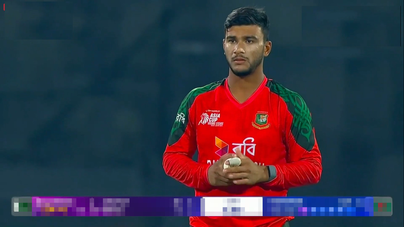 বাংলাদেশ বনাম পাকিস্তান ফাইনাল: ৪ উইকেটে ৫৪, সরাসরি দেখুন Live