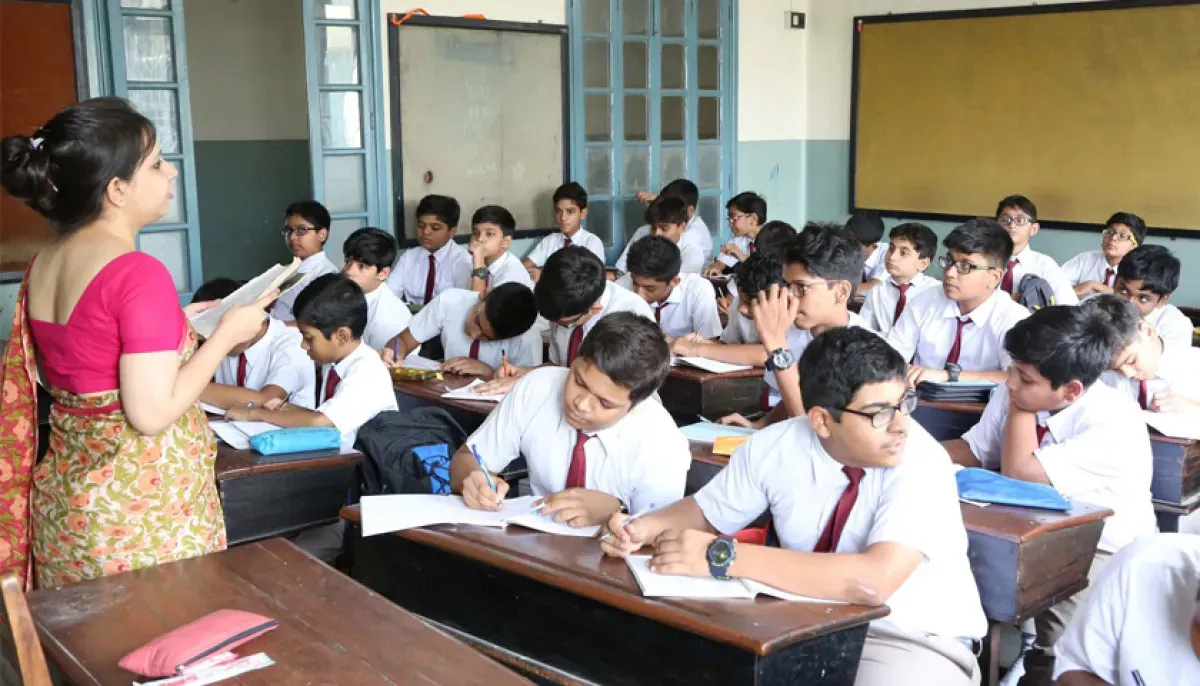 শীত-বিজয়-বড়দিন: শিক্ষাপ্রতিষ্ঠানে ১৬ দিনের দীর্ঘ ছুটি