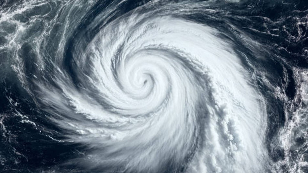 আবহাওয়ার খবর: ঘূর্ণিঝড় 'শেন-ইয়ার' আসছে! বাংলাদেশ কি নিরাপদ