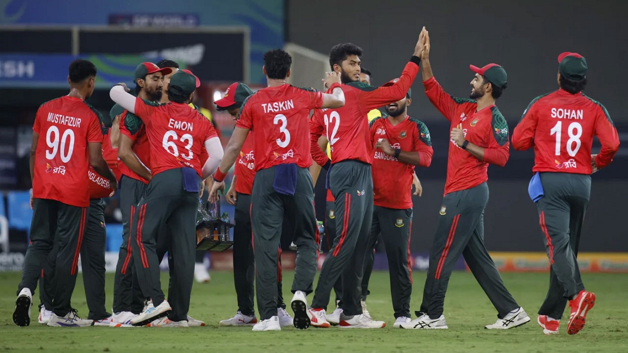 বাংলাদেশ বনাম আয়ারল্যান্ড: বিশাল রানের টার্গেট দিল আয়ারল্যান্ড