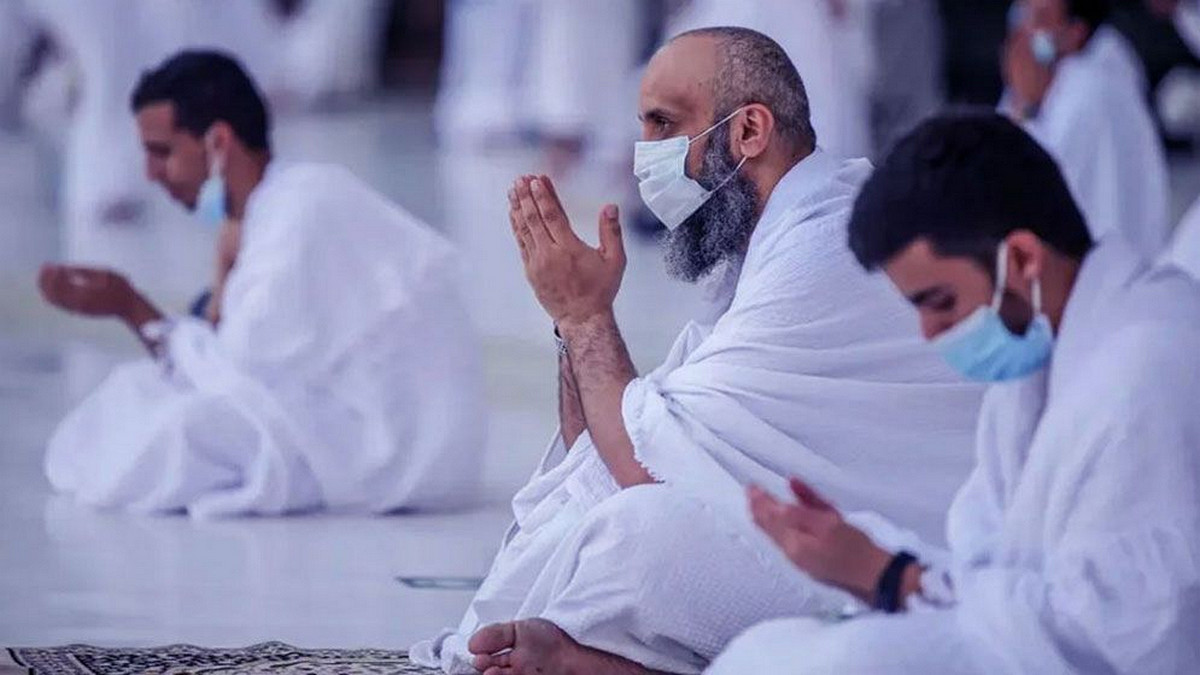 ব্যাংকে জমানো টাকায় হজ? ইসলামের বিধান ও আলেমদের অভিমত