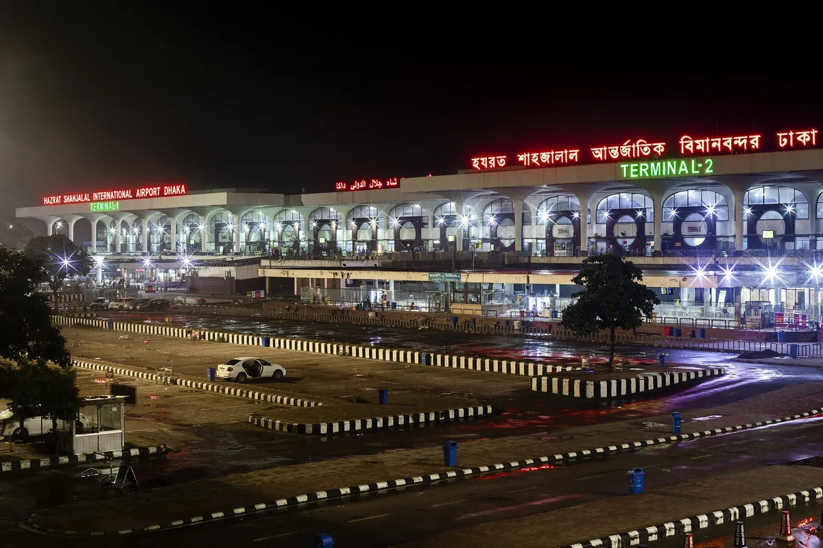 শাহজালাল বিমানবন্দরে চার নারী আটক: বেঁছে নিয়েছে নতুন কৌশল