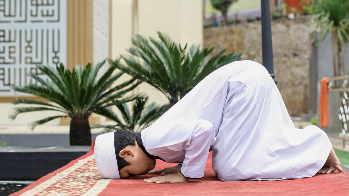 আজকের নামাজের সময়সূচি: (শনিবার, ৬ ডিসেম্বর ২০২৫)