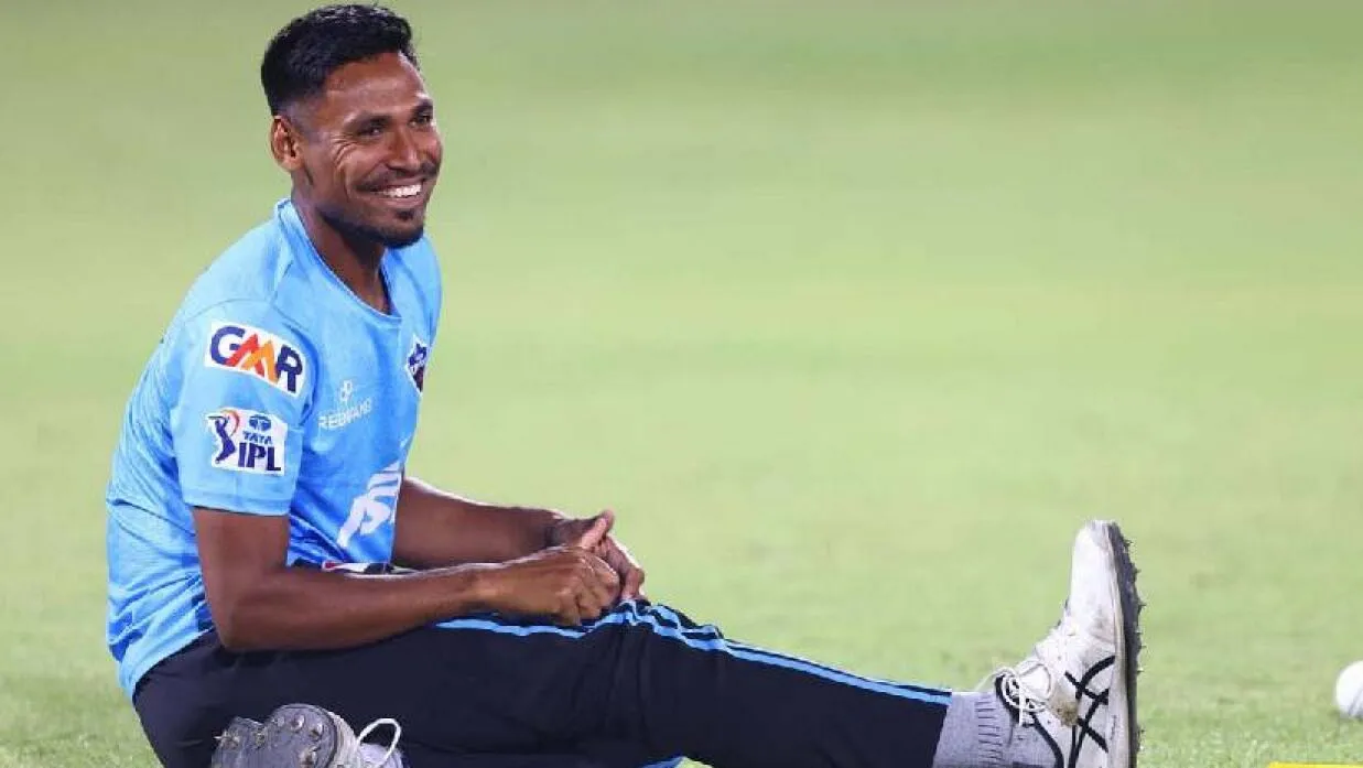 আইপিএল নিলাম: কলকাতা নাইট রাইডার্সে মুস্তাফিজ?