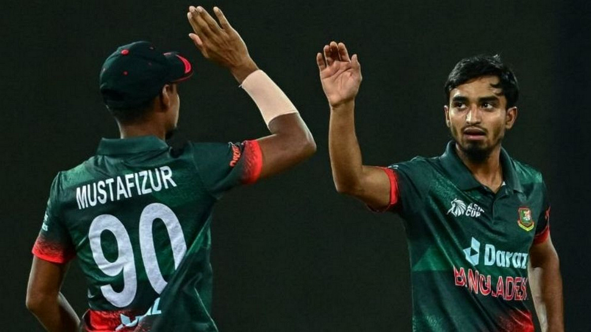 ৪ কোটি ৭০ লাখ টাকায় কোহলির দলে মোস্তাফিজ, ২১ কোটির রেকর্ড গ্রিনের