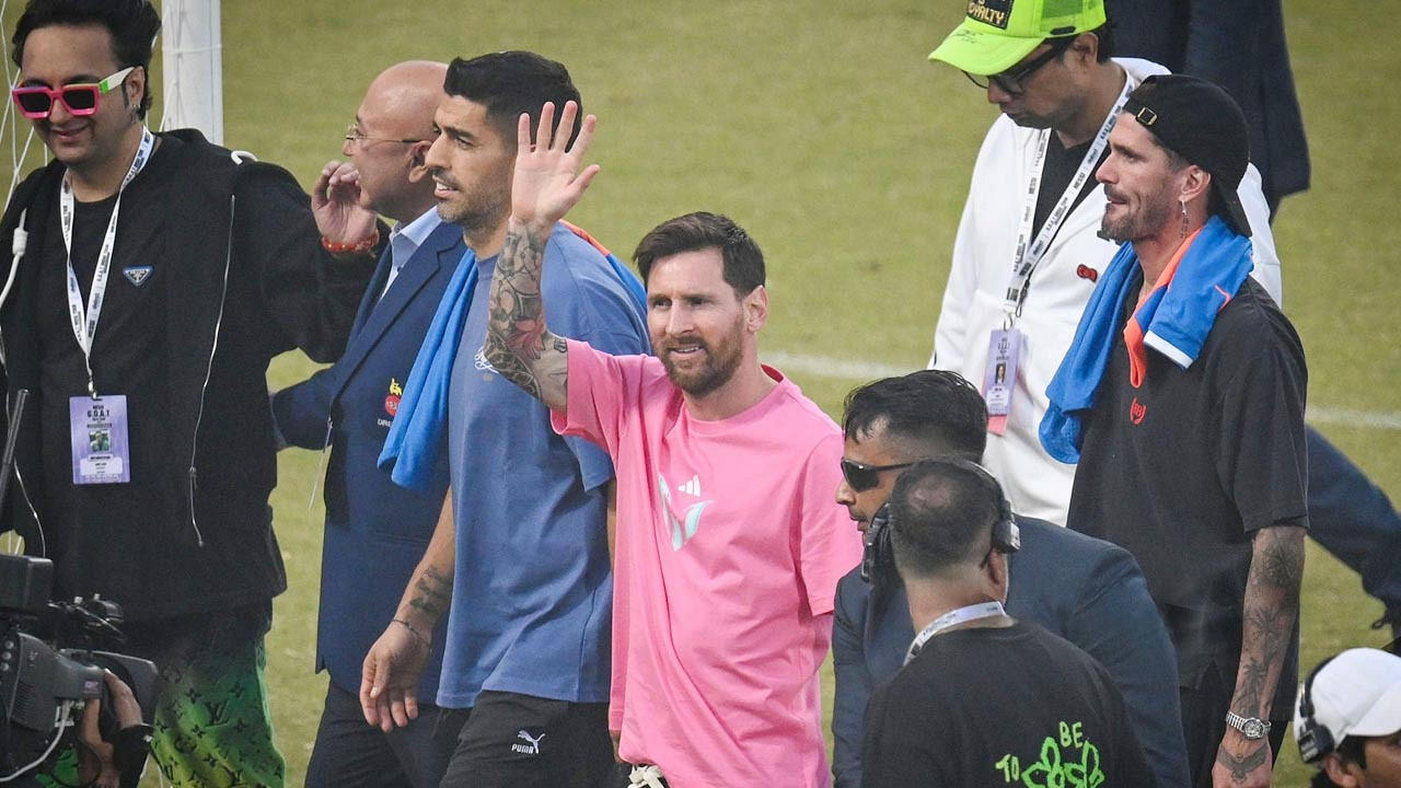 ভারত থেকে কত টাকা নিলেন মেসি?