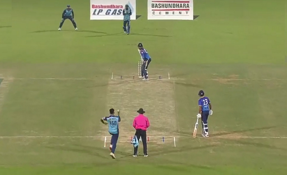 চলছে চট্টগ্রাম বনাম নোয়াখালী ম্যাচ: খেলাটি সরাসরি দেখুন Live