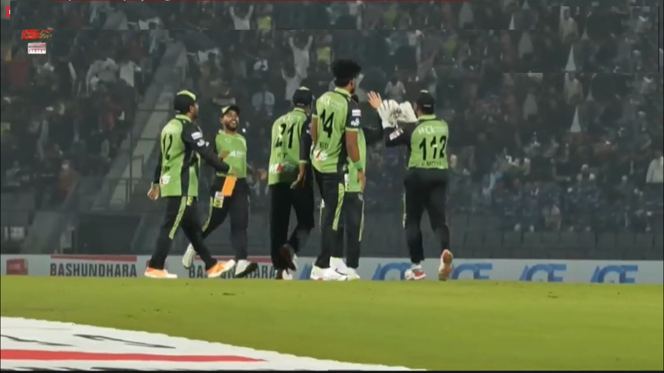 চলছে সিলেট বনাম নোয়াখালী ম্যাচ: খেলাটি সরাসরি দেখুন Live