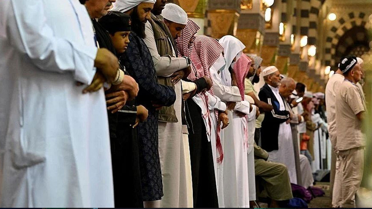 আজকের নামাজের সময়সূচি: (রবিবার, ২৮ ডিসেম্বর ২০২৫)