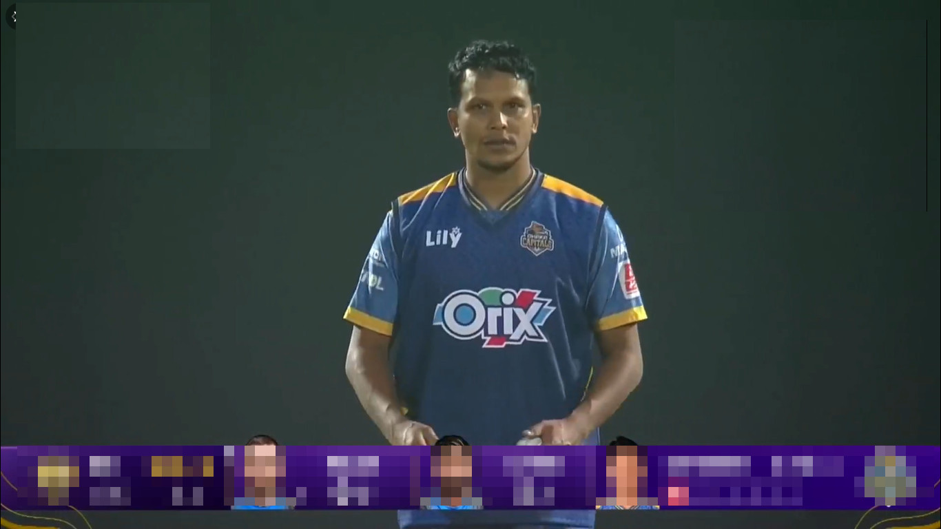 চলছে রংপুর বনাম ঢাকা ম্যাচ: খেলাটি সরাসরি লাইভ দেখুন