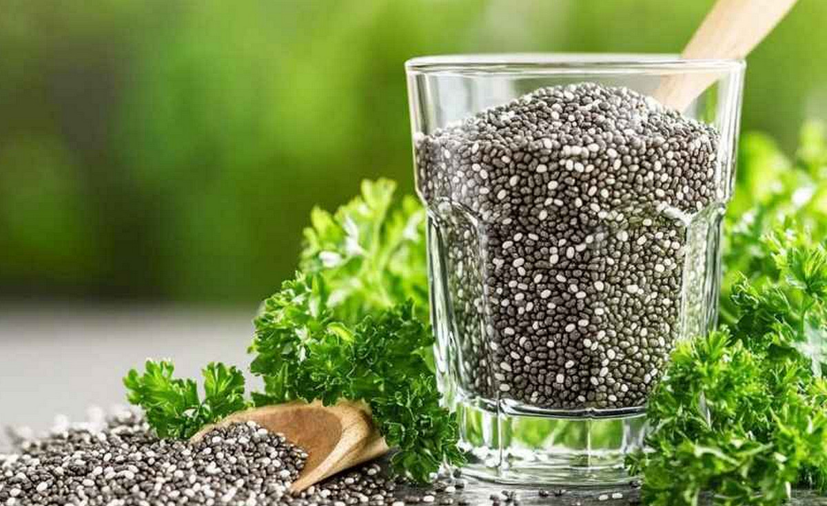 সকালে চিয়া সিড খাচ্ছেন? ৫টি ক্ষেত্রে হতে পারে মারাত্মক বিপদ!