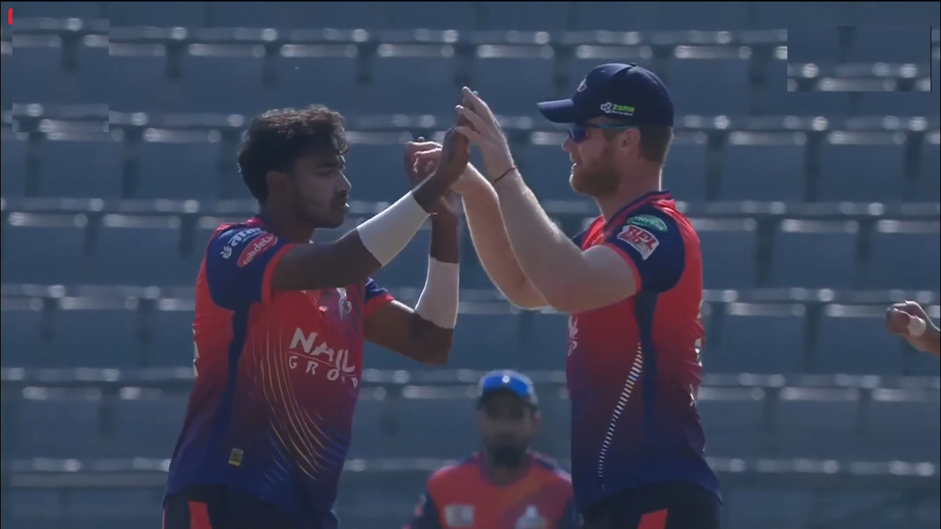 চলছে রংপুর বনাম রাজশাহী ম্যাচ: খেলাটি সরাসরি দেখুন Live