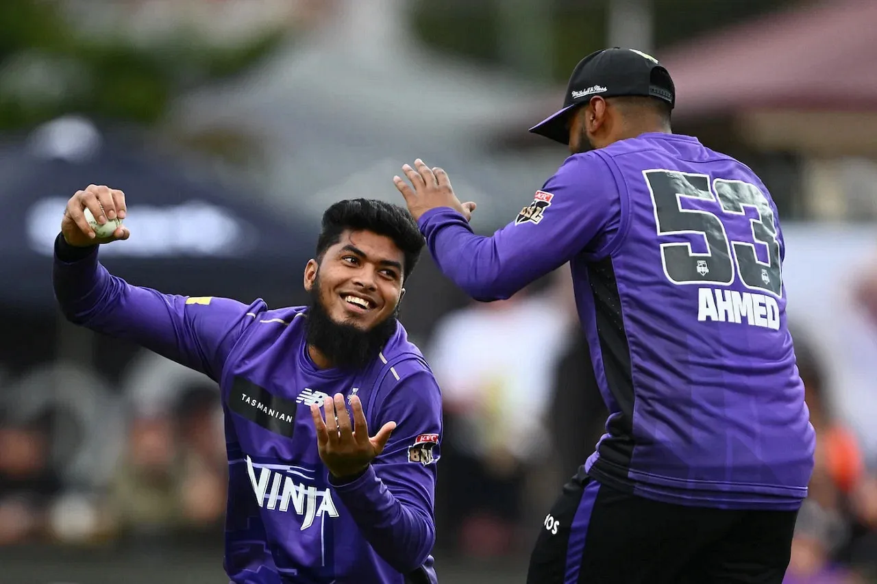 আজকের খেলার সময়সূচি: মাঠে নামছে বার্সা-রিয়াল, বিপিএলেও জমজমাট লড়াই