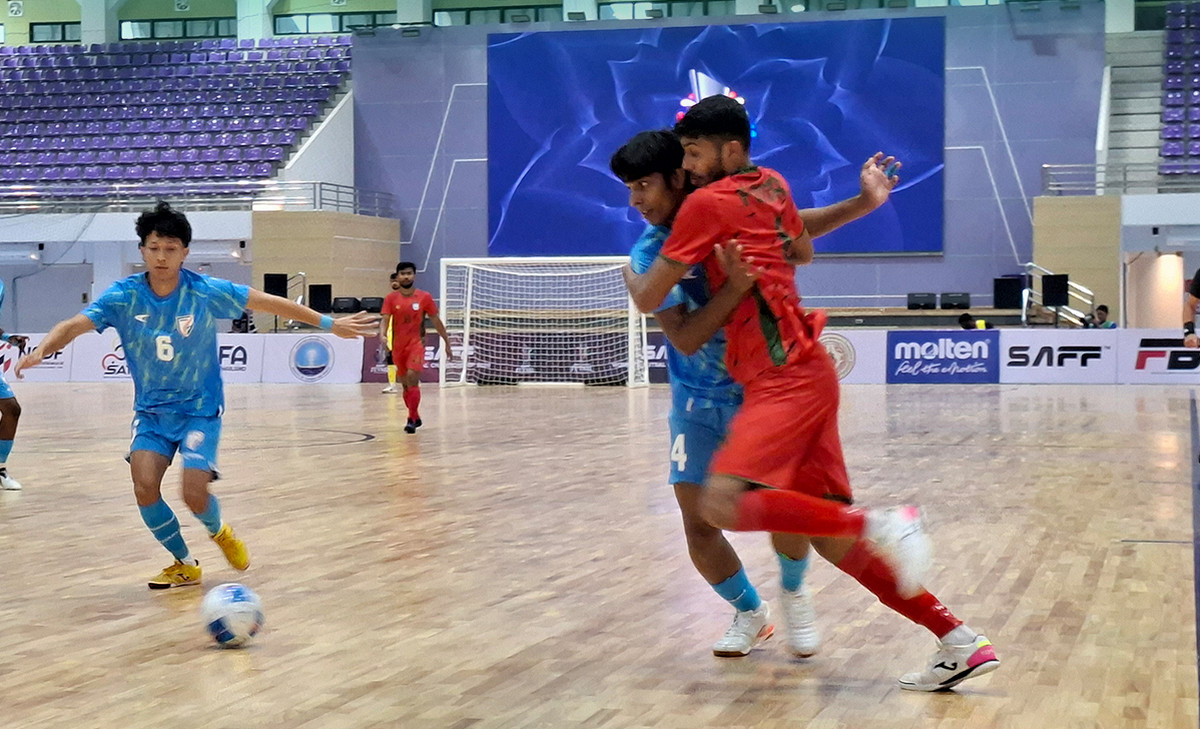 চলছে ভারত বনাম বাংলাদেশ ম্যাচ: প্রথমার্ধে ৪ গোল, খেলাটি সরাসরি দেখুন Live