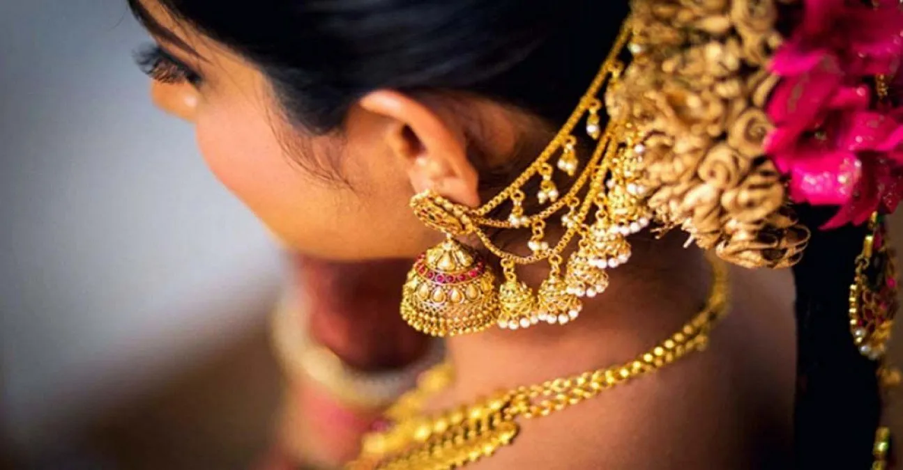 আজ বাংলাদেশে ২২ ক্যারেট স্বর্ণের দাম