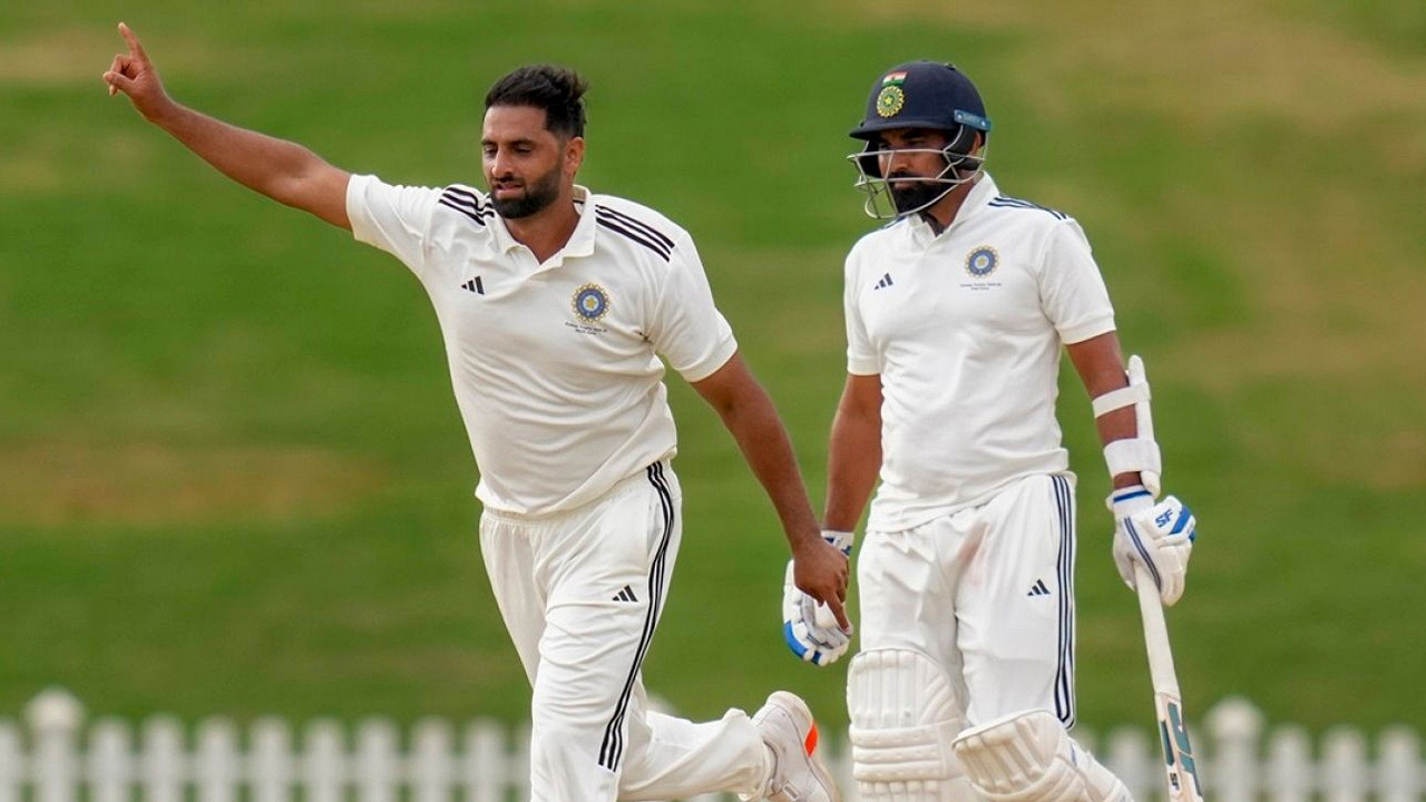 ৬৭ বছরের ইতিহাস! আকিব নবীর বীরত্বে রঞ্জির সেমিতে জম্মু-কাশ্মির