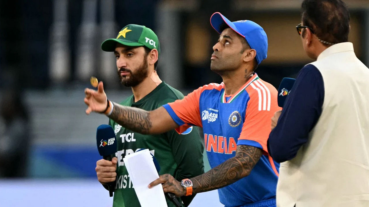 ভারত-পাক ম্যাচ: পাকিস্তান নয়, আইসিসি-ই কি নতিস্বীকার করল?