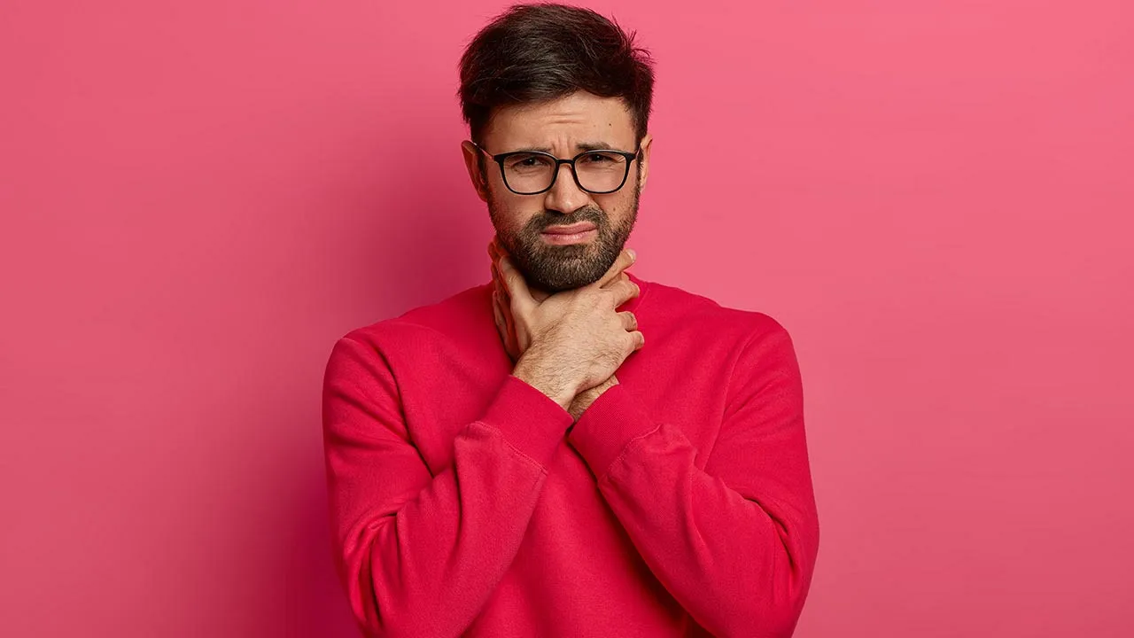 গলা ব্যথা? ঘরোয়া কিছু উপায় যা করতে পারেন