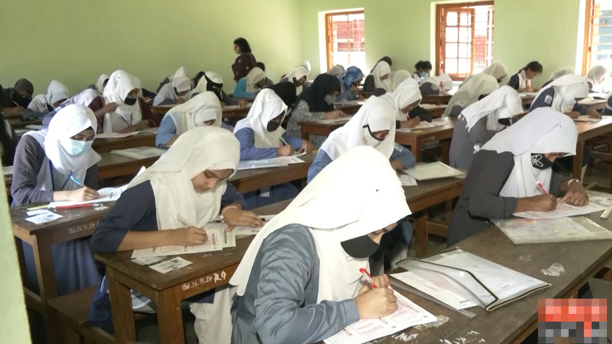 এইচএসসি পরীক্ষা ২০২৬: ফরম পূরণ শুরু, জানুন বোর্ড ফি ও নিয়ম