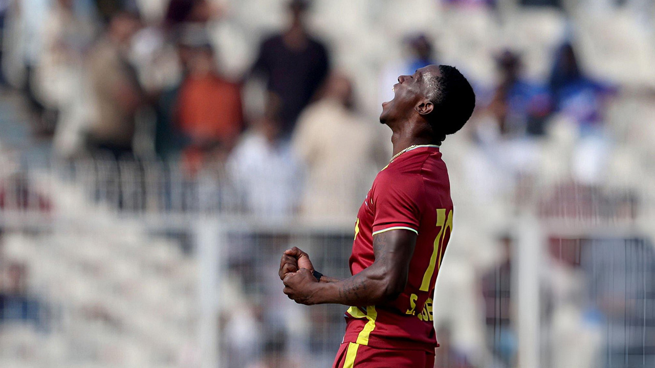 টি-টোয়েন্টিতে যে রেকর্ড শুধুই শামার জোসেফের