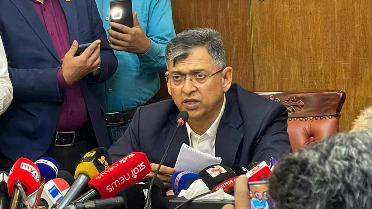 পুলিশে ২,৭০১ কনস্টেবল নিয়োগের জরুরি নির্দেশ মন্ত্রীর