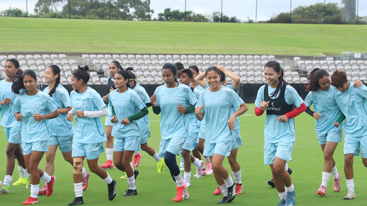 আজ ইতিহাস গড়ার লক্ষ্য নিয়ে চীনের বিপক্ষে মাঠে নামছে বাংলাদেশ