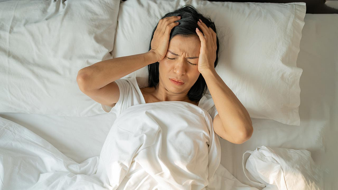 ঔষধ ছাড়াই গভীর ঘুম! রাতে ম্যাজিক দেখাবে এই ৪ খাবার