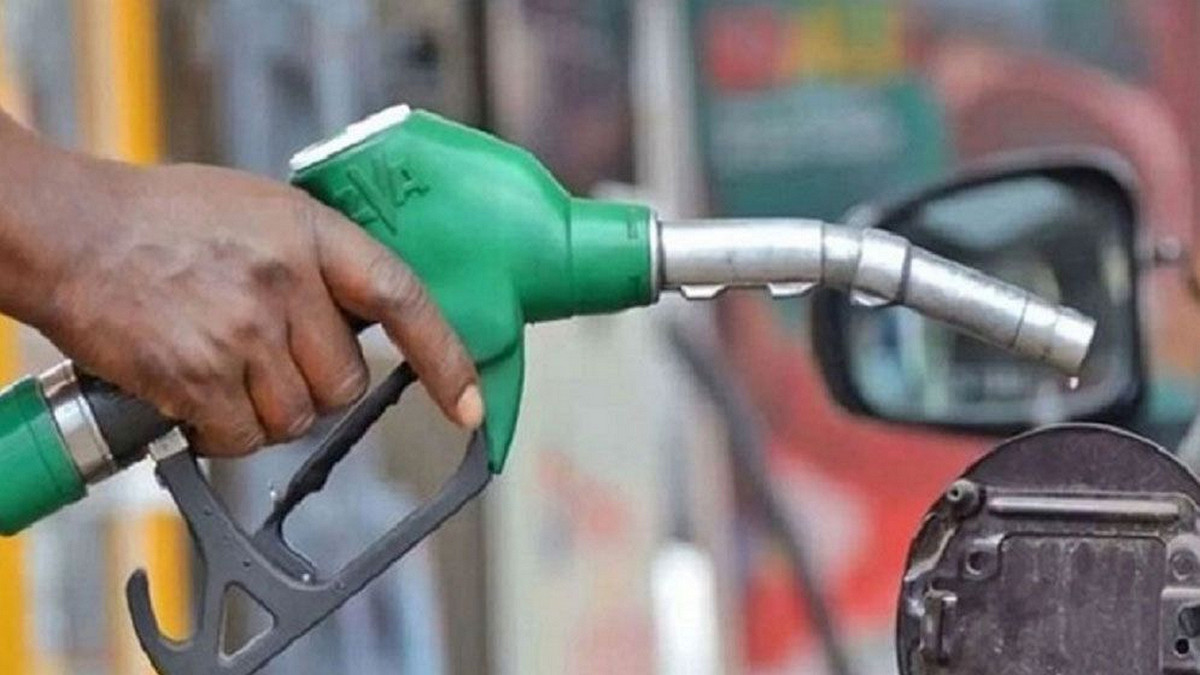 এক লাফে বাড়লো তেলের দাম