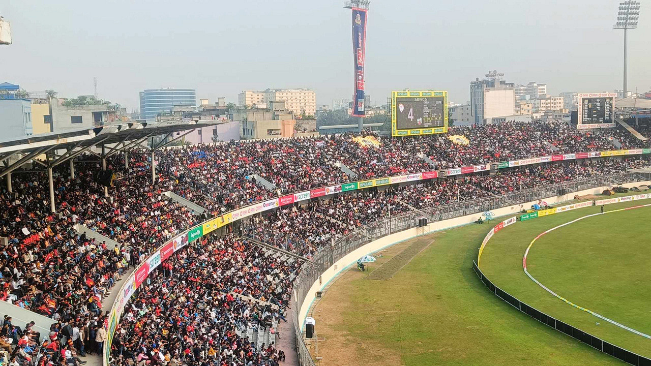 ২০০ টাকায় বাংলাদেশ-পাকিস্তান সিরিজ: টিকিট কিনুন অনলাইনে