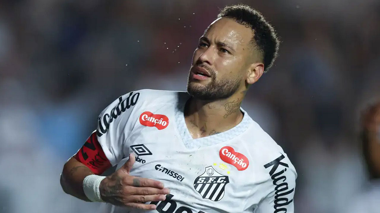 ১৬ ঘণ্টা খাটুনি: নেইমারের বিরুদ্ধে গুরুতর মামলা