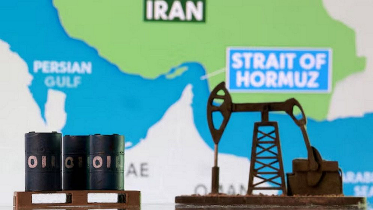 ৪২ শতাংশ! বাড়লো জ্বালানি তেলের দাম