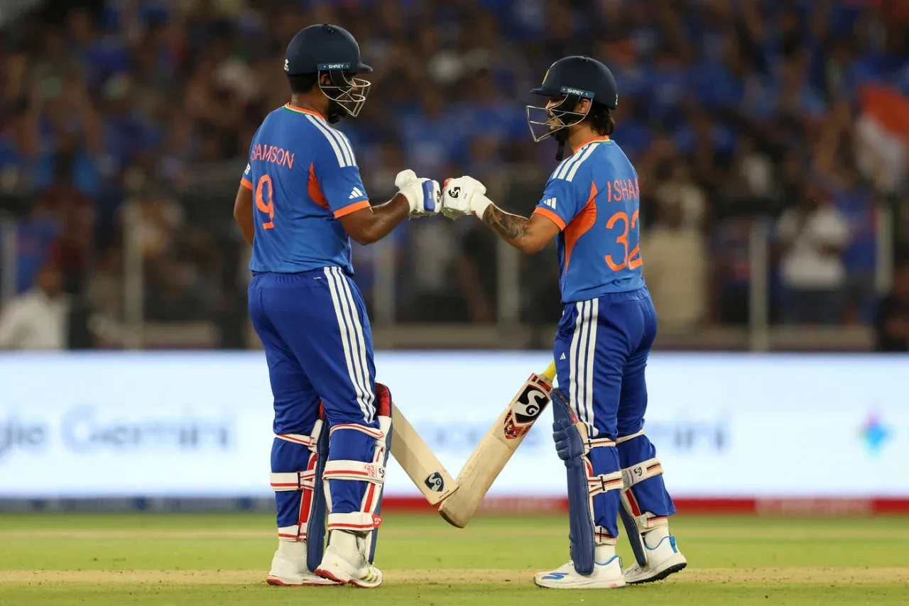 ভারত বনাম নিউজিল্যান্ড ফাইনাল: বিশাল রানের টার্গেট দিল ভারত