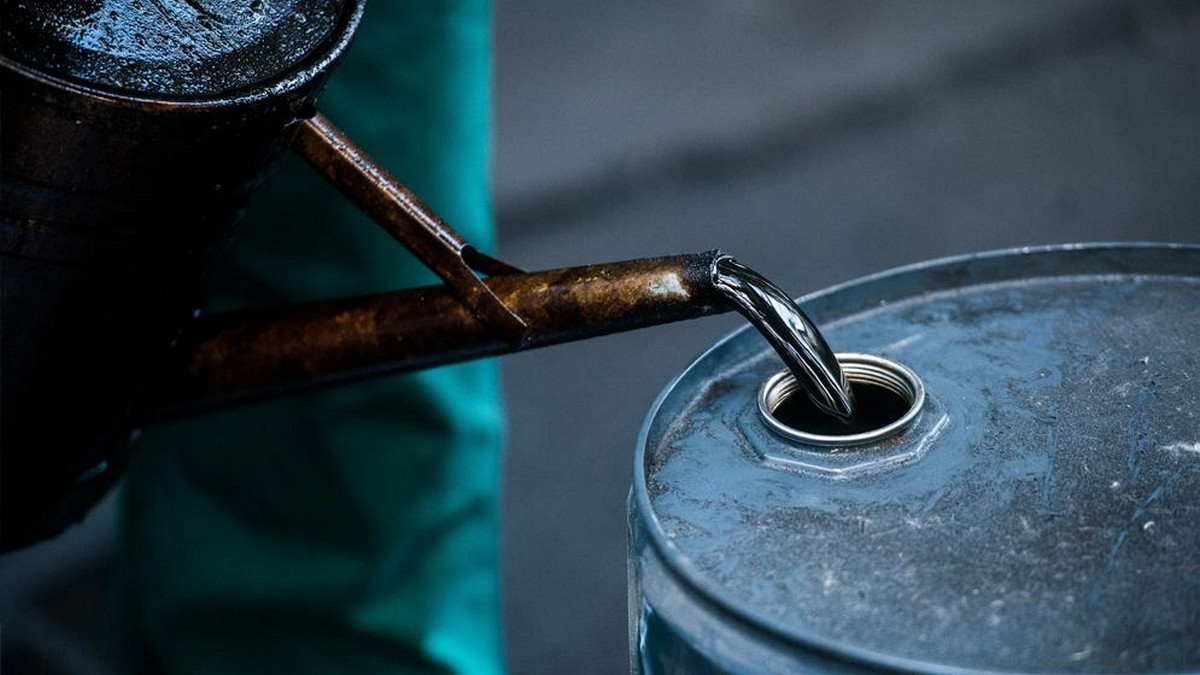 এক লাফে বাড়লো তেলের দাম, জানুন দাম