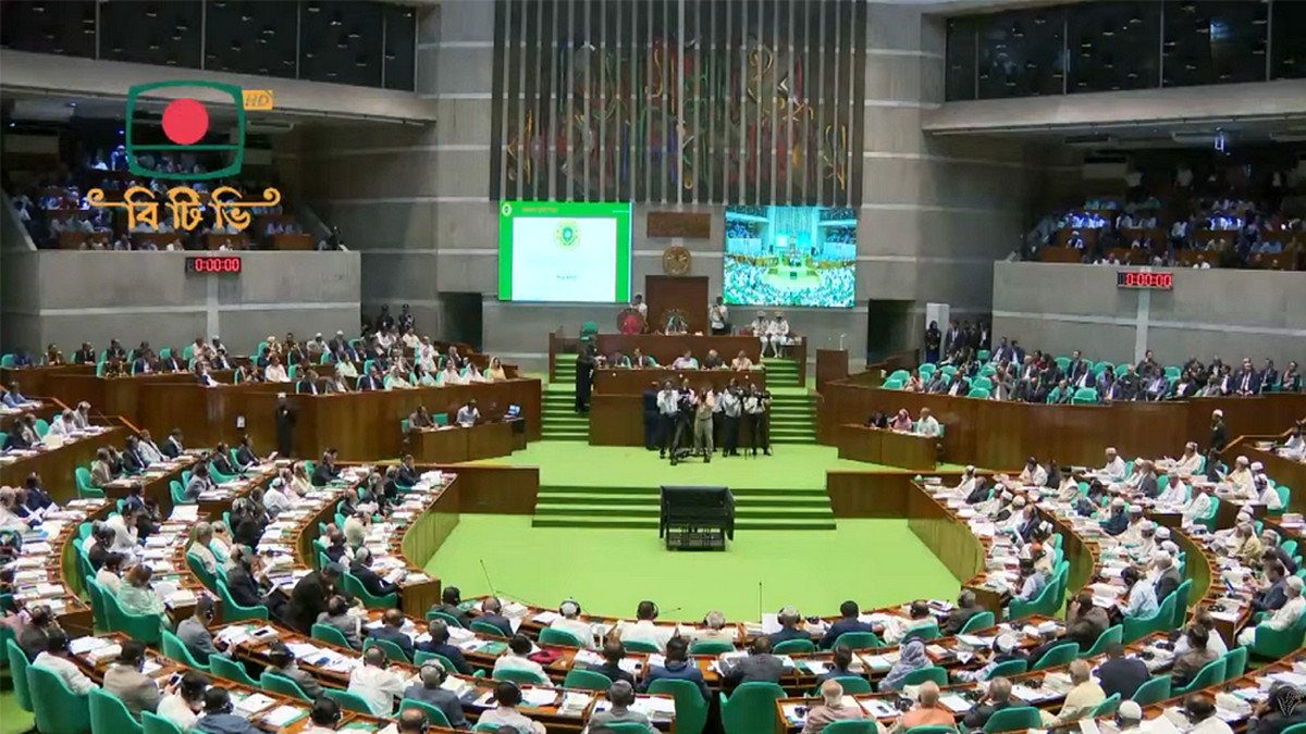 সংসদে প্রথমবার তারেক রহমান: নতুন স্পিকার হাফিজ