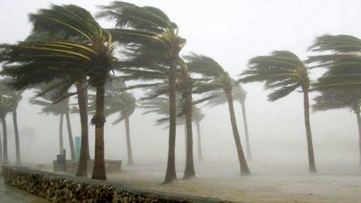 ৮ জেলায় ৬০ কিমি বেগে ঝড়ের পূর্বাভাস, সতর্কবার্তা