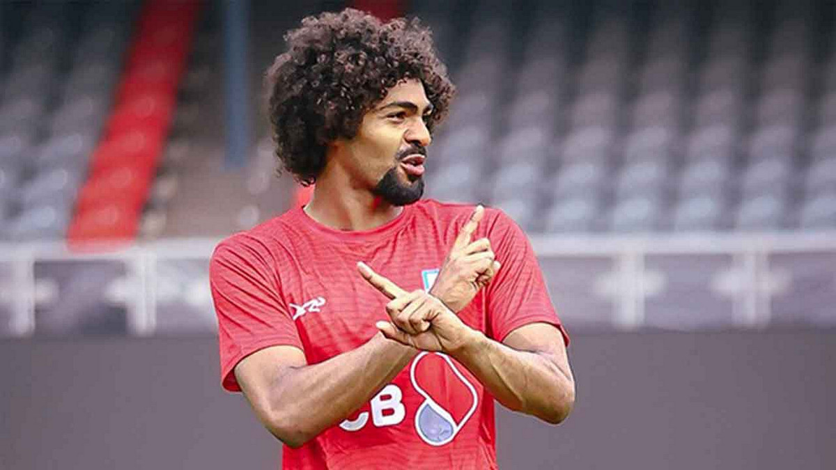 ভিয়েতনামের বিপক্ষে হামজা খেলবেন কিনা, জানা গেল চূড়ান্ত সিন্ধান্ত