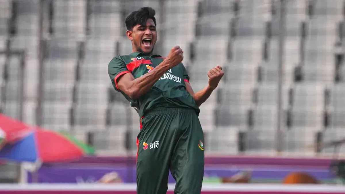 নাহিদ রানার বোলিংয়ে বড় ঘাটতি! তালহার পরামর্শে কি পাল্টাবেন রানা?