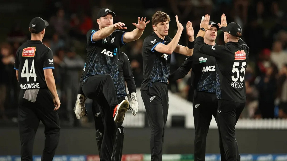 প্রোটিয়াদের উড়িয়ে সিরিজে সমতা ফিরল কিউইদের