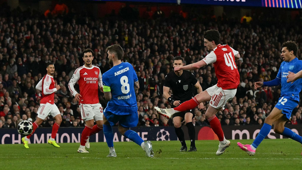 লেভারকুসেনকে উড়িয়ে কোয়ার্টার ফাইনালে আর্সেনাল