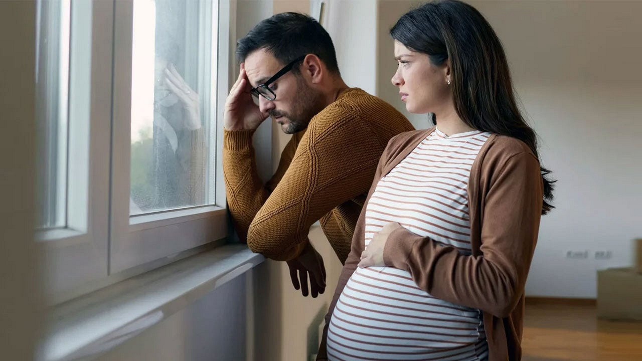 সঙ্গিনীর গর্ভাবস্থায় স্বামী কেন অসুস্থ বোধ করেন? রহস্য জানলে অবাক হবেন