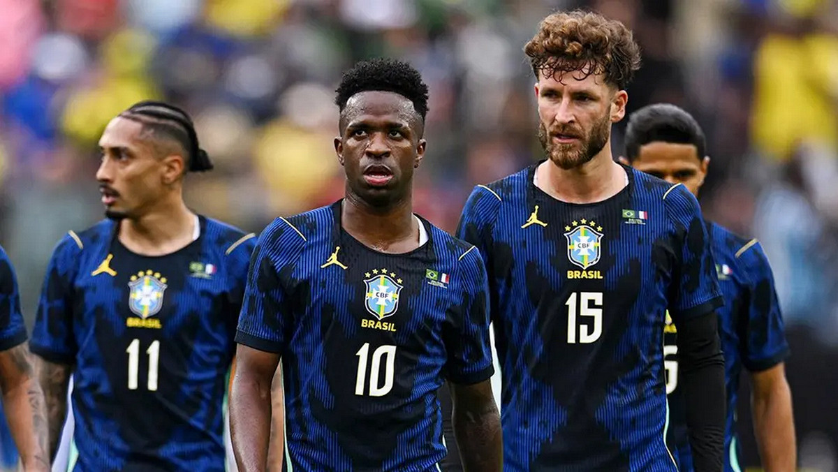 রাফিনিয়া আউট! ক্রোয়েশিয়া ম্যাচের আগে বড় বিপদে ব্রাজিল