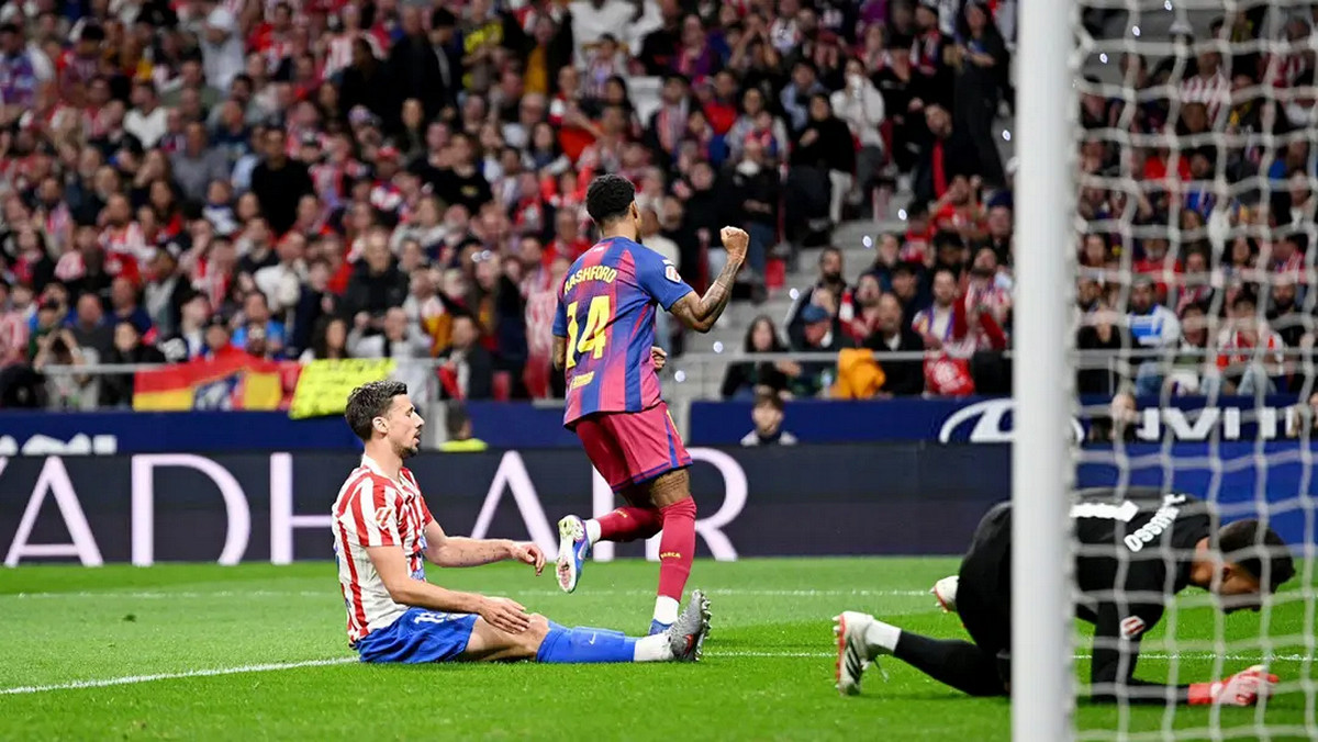 রিয়ালের হারে কপাল খুলল বার্সার, ব্যবধান এখন ৭ পয়েন্ট!