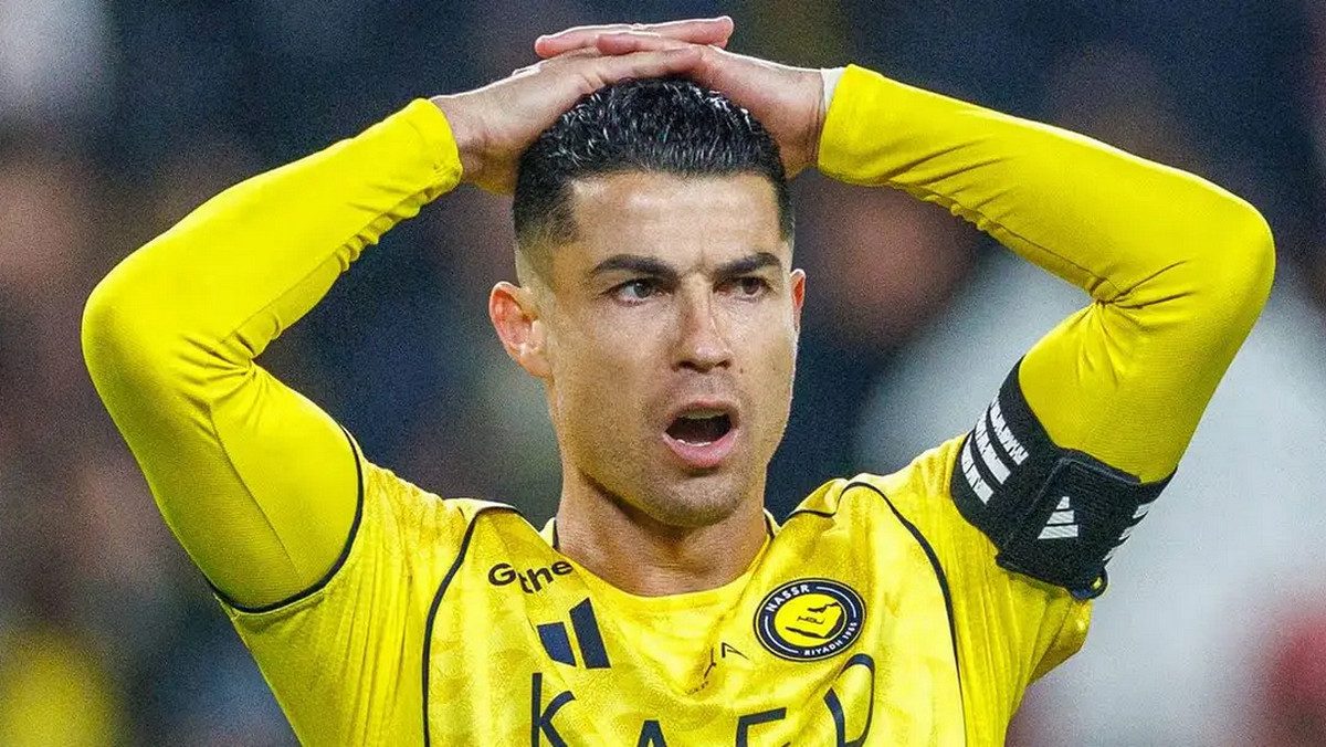 রোনালদোর মাইলফলক থেকে ৬ গোল বাদ পড়ায় তোলপাড়