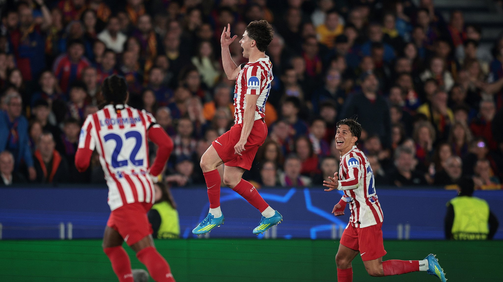 ১০ জনের বার্সাকে হারিয়ে সেমিফাইনালের পথে অ্যাতলেটিকো