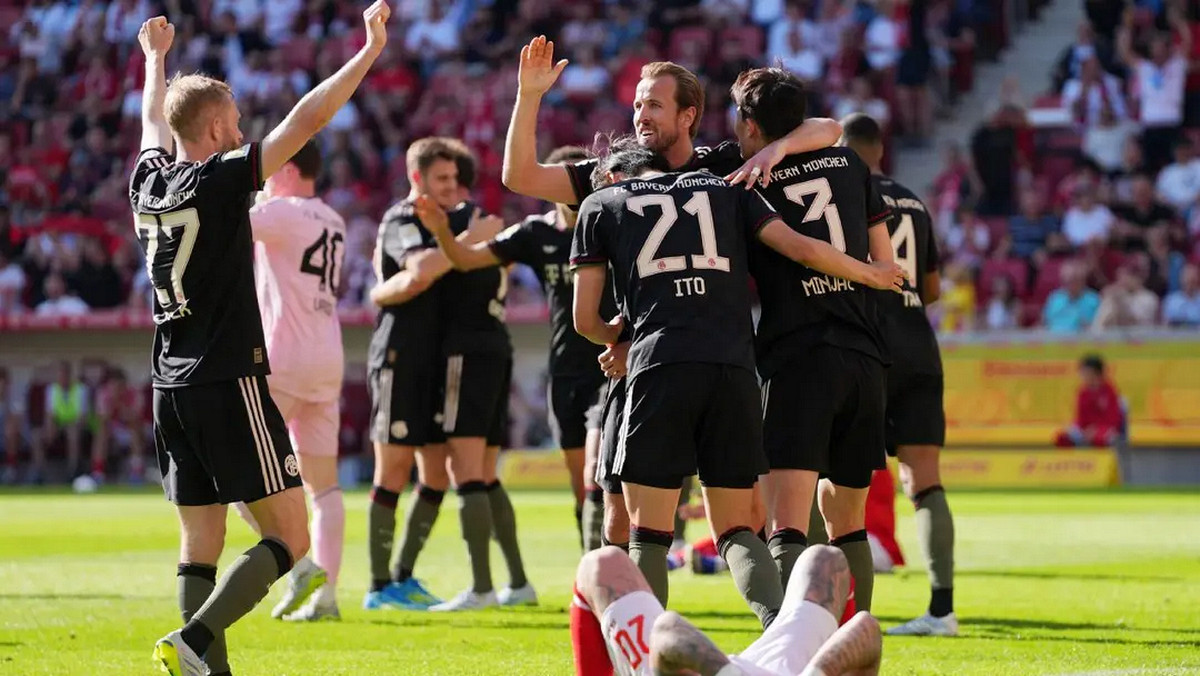 ৩-০ থেকে ৪-৩: মেইনজের মাঠে বায়ার্নের ‘মিরাকল’ জয়!