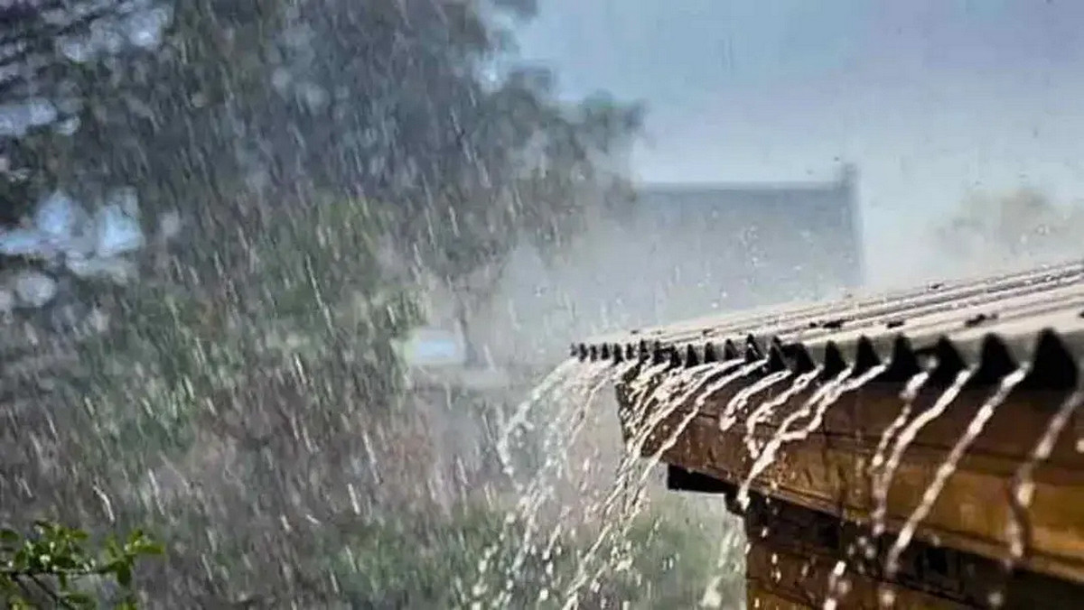 আবহাওয়ার খবর: ৪ বিভাগে অতি ভারী বৃষ্টির সতর্কতা, কমবে তাপমাত্রা